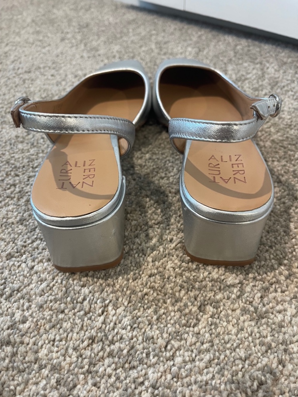 Women's Naturalizer Jayla Slingback Pumps Silver Size 9 - Picture 4 of 6